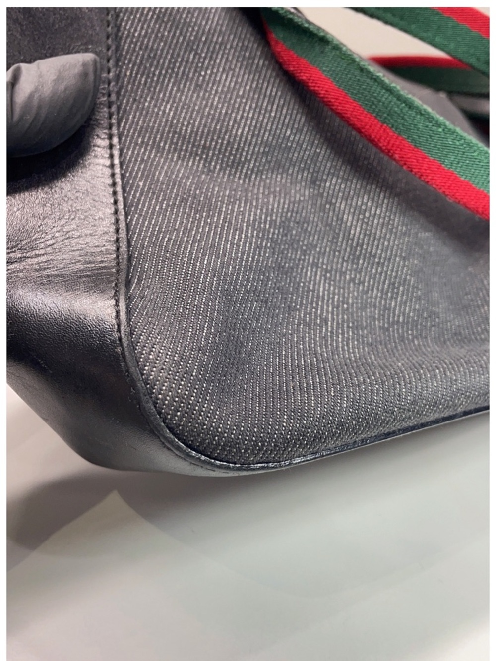 Gucci Black Shoulder Tote with Red & Green Webbing - Picture 7 of 11